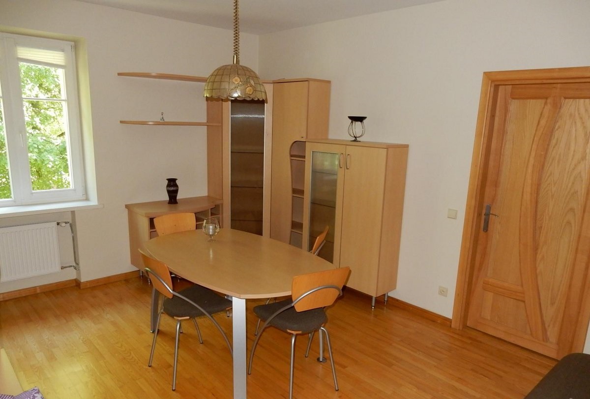 Išnuomojamas 3 kambarių butas Liepų g. 53 kv.m.