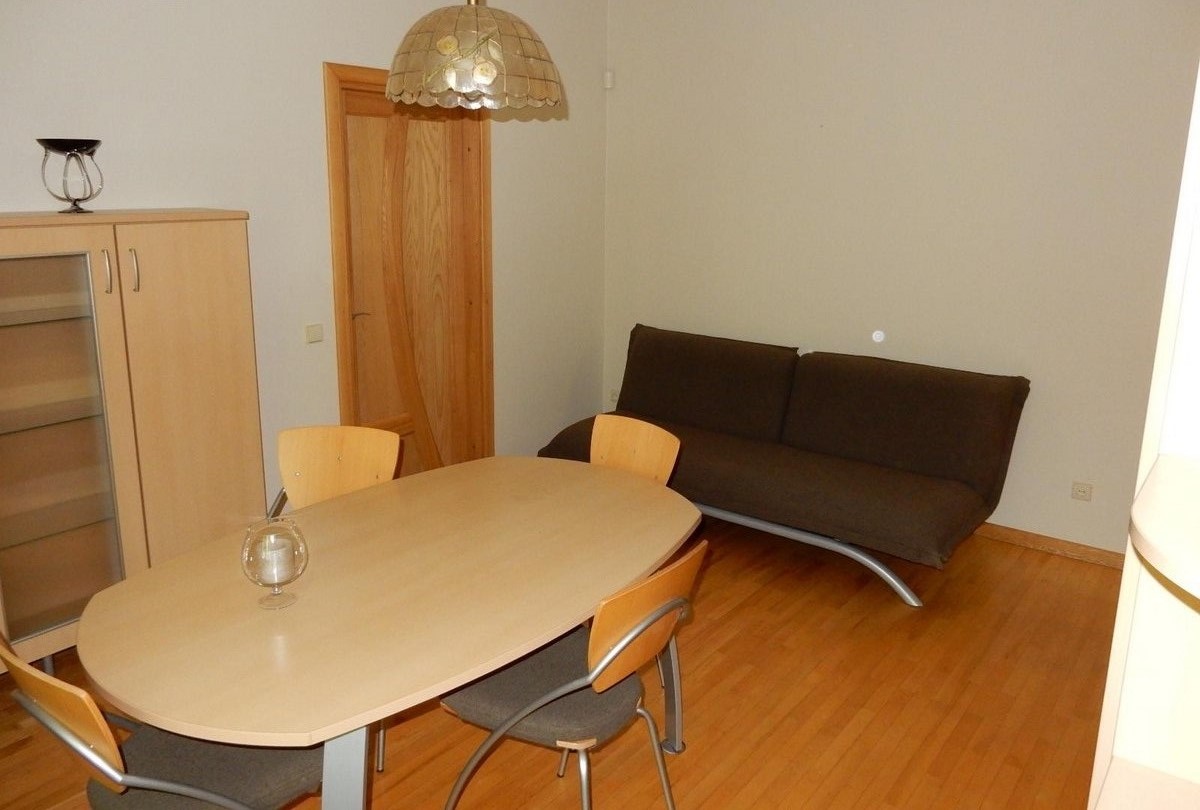 Išnuomojamas 3 kambarių butas Liepų g. 53 kv.m.