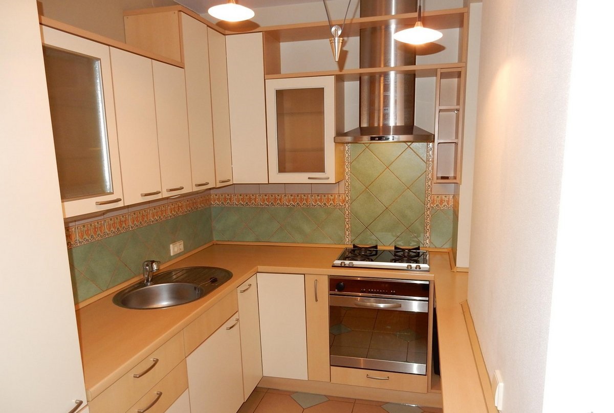 Išnuomojamas 3 kambarių butas Liepų g. 53 kv.m.