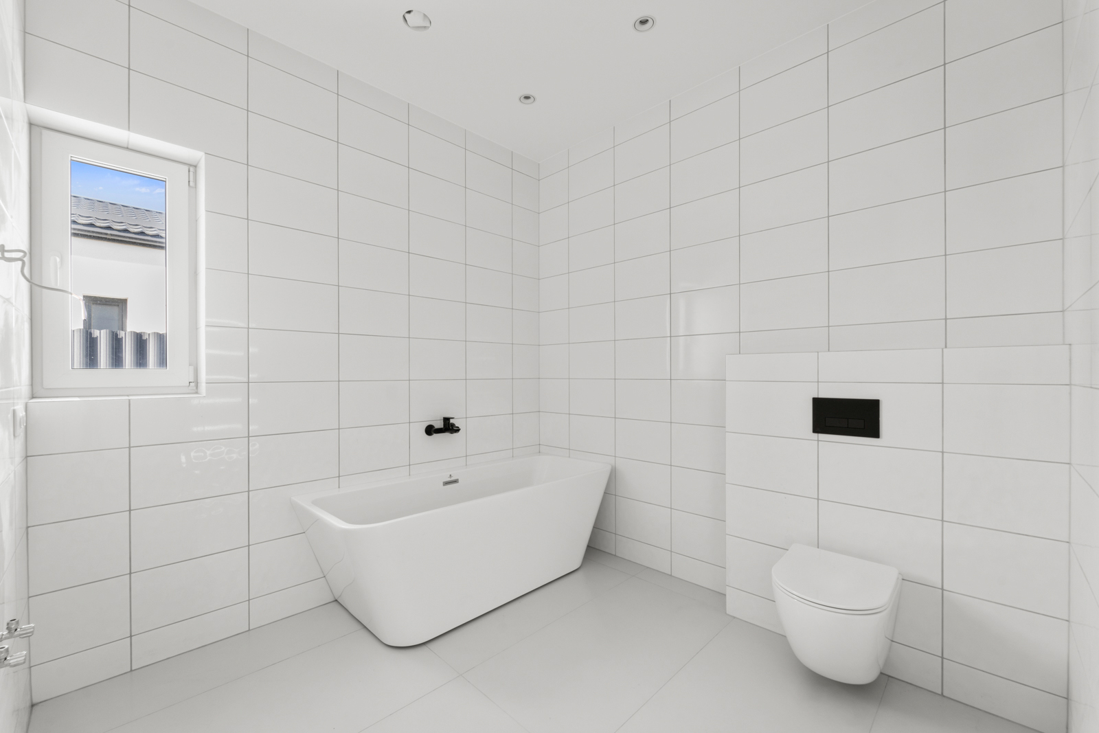 GERIAUSIAS KAINOS PASIŪLYMAS ARČIAUSIAI KLAIPĖDOS MIESTO. PRIE TVENKINIO !!!!!!