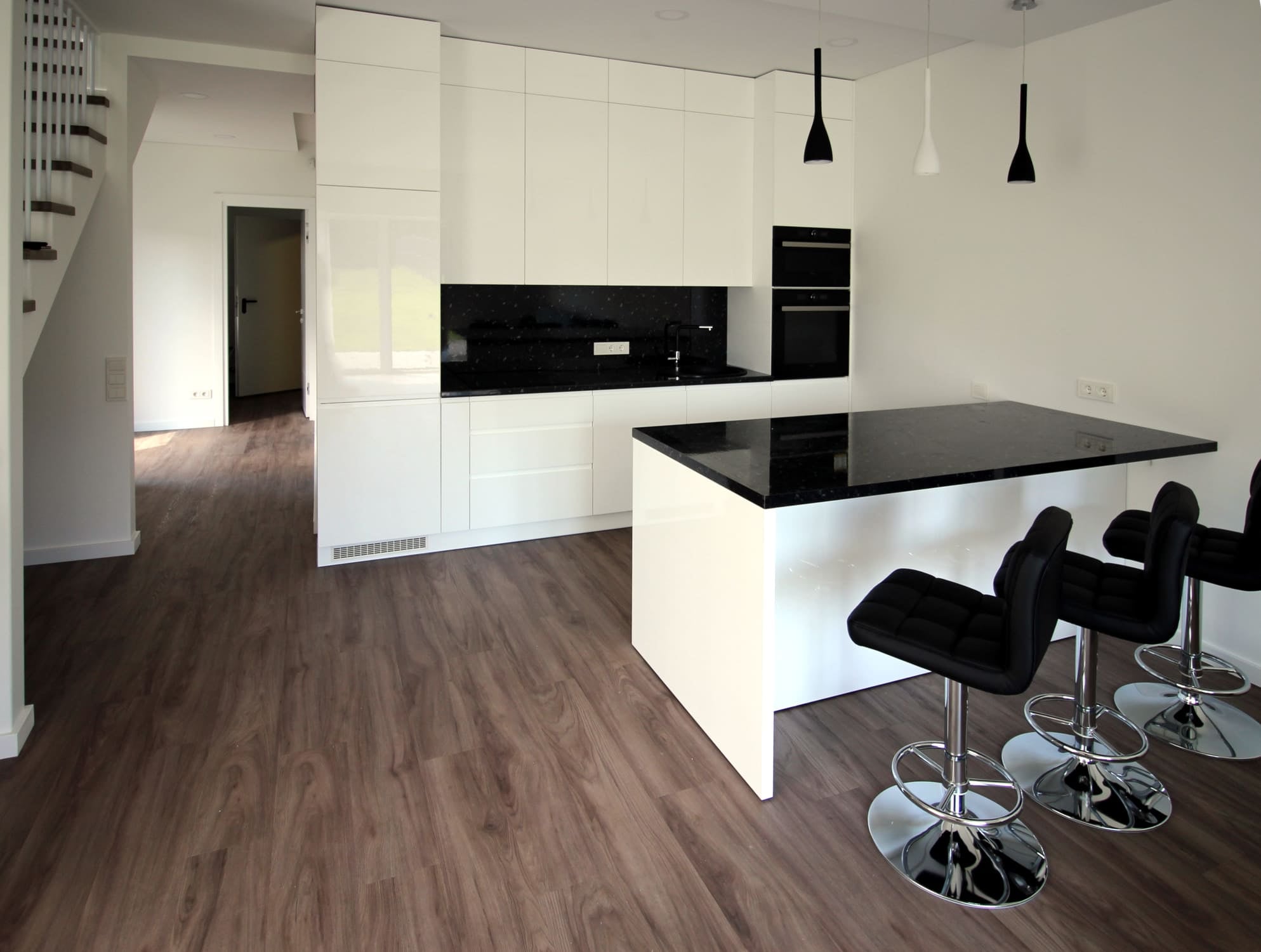 baldai@diforma.lt Tel.: 865298820 Tel.: 864014350