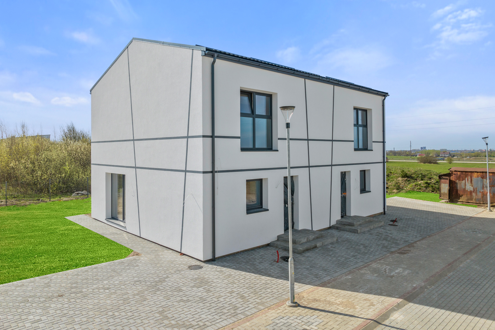 GERIAUSIAS KAINOS PASIŪLYMAS ARČIAUSIAI KLAIPĖDOS MIESTO. PRIE TVENKINIO !!!!!!