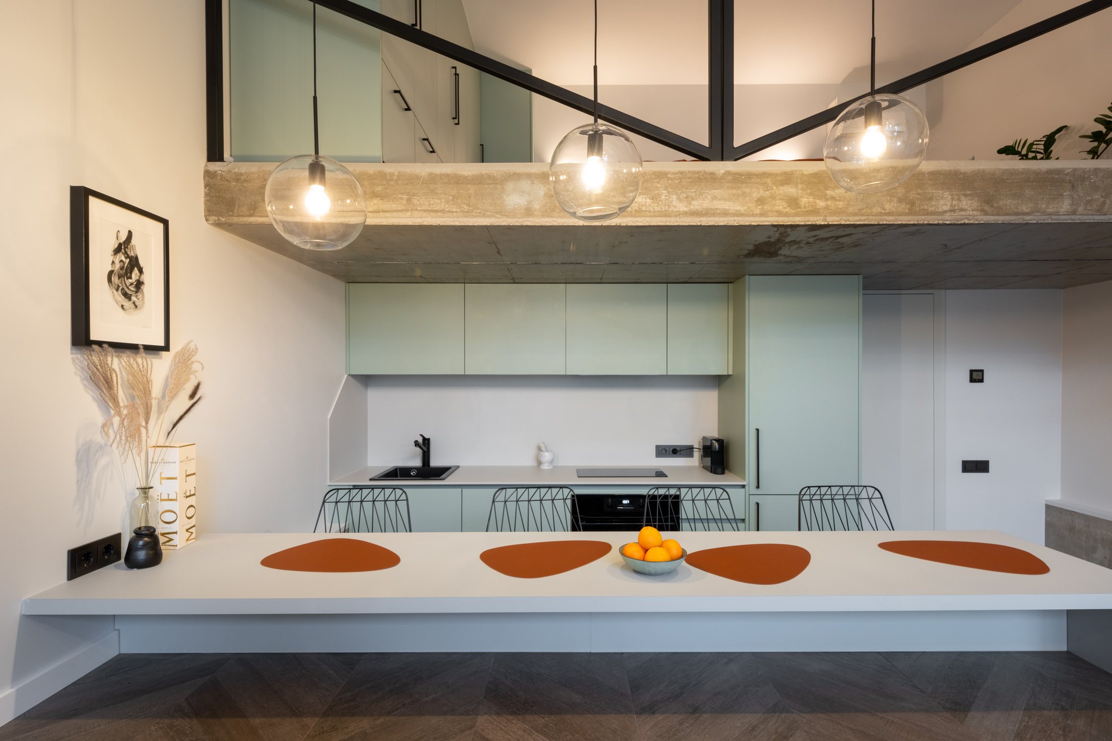 Parduodamas 51.25 kv. m. butas / loftas su NUOSAVU žemės sklypu