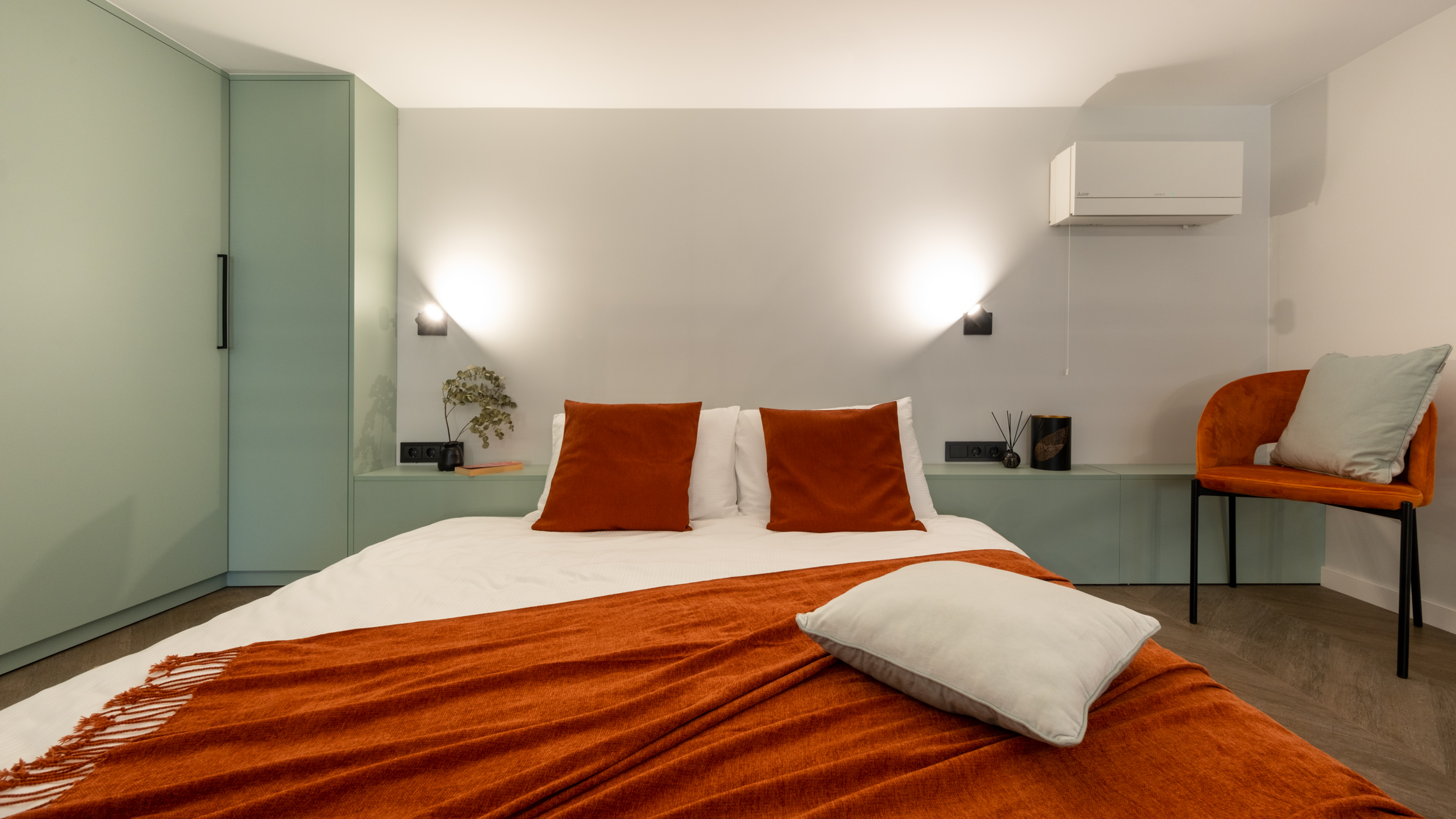 Parduodamas 51.25 kv. m. butas / loftas su NUOSAVU žemės sklypu