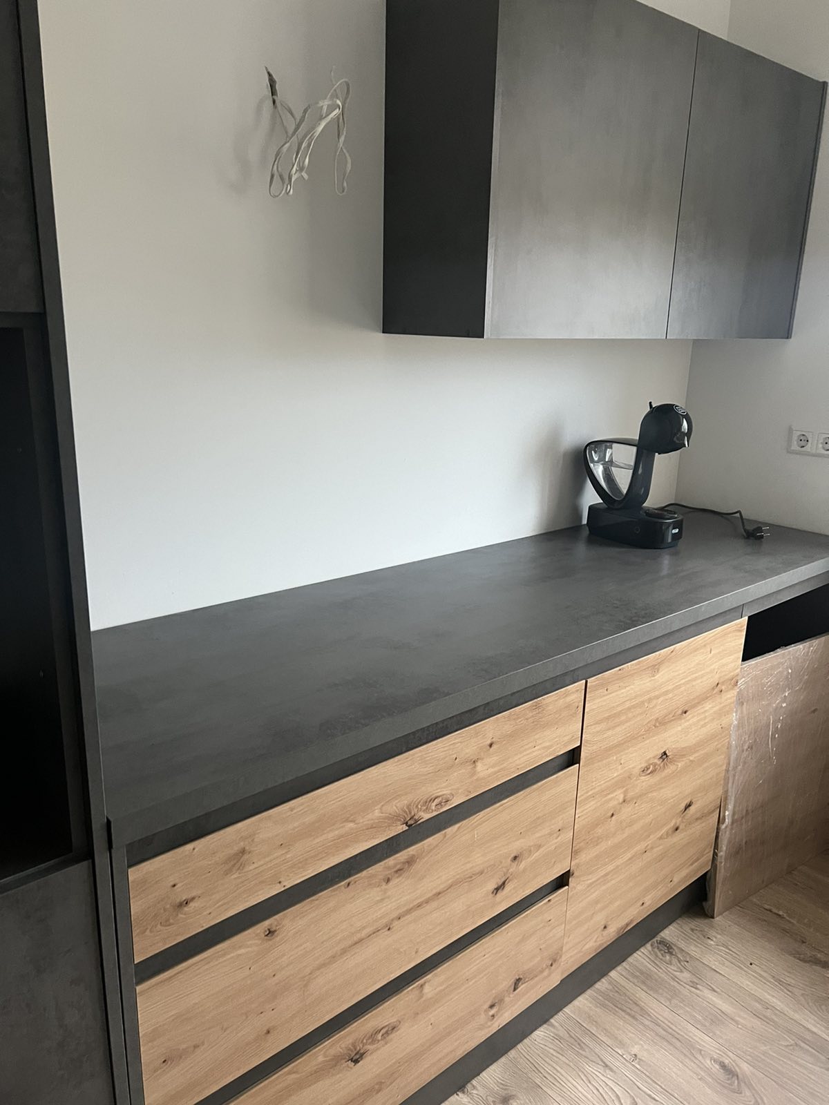 PARDUODAMAS baldų komplektas