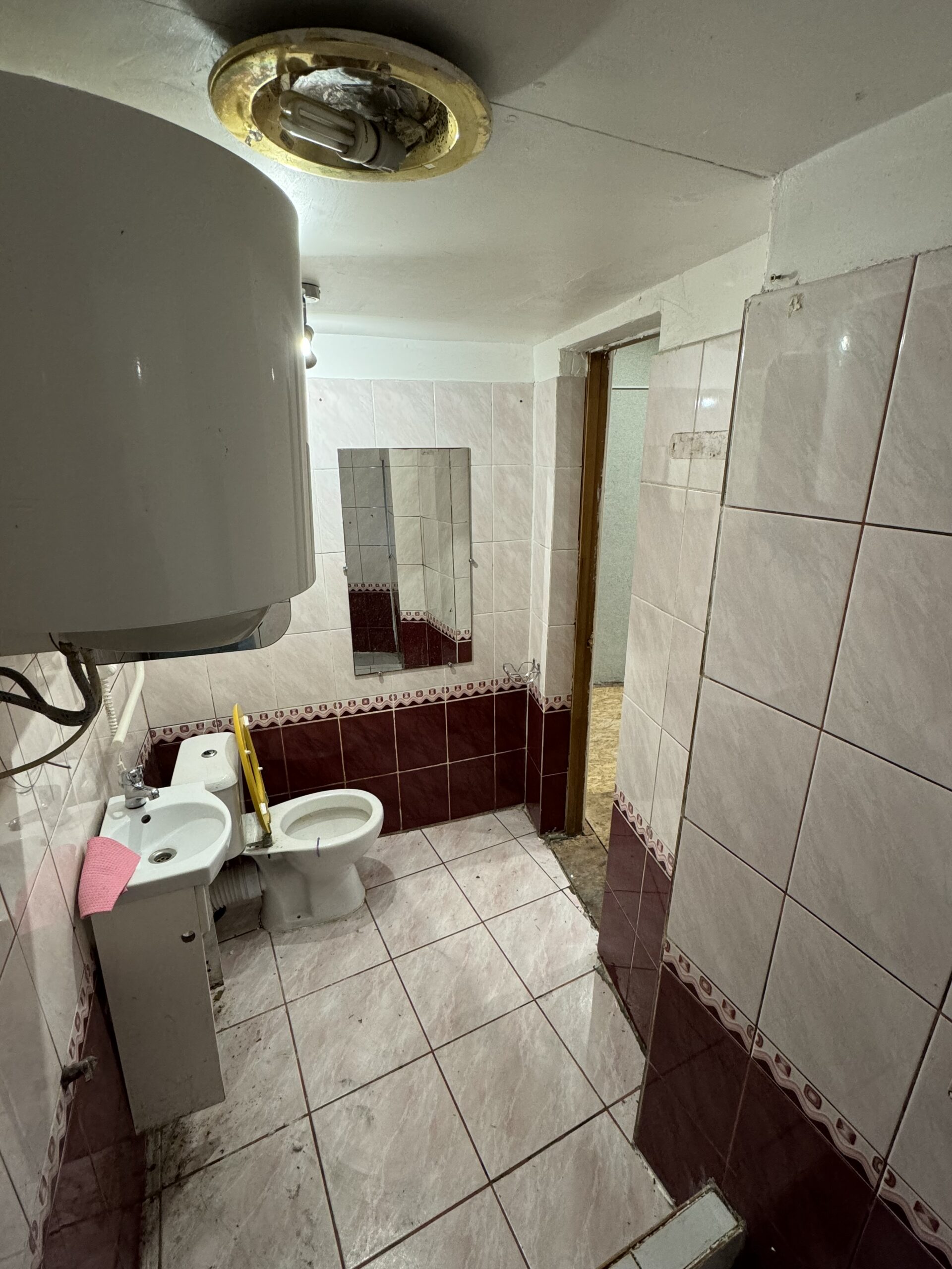 Parduodama namo dalis – butas šalia Kauno centro