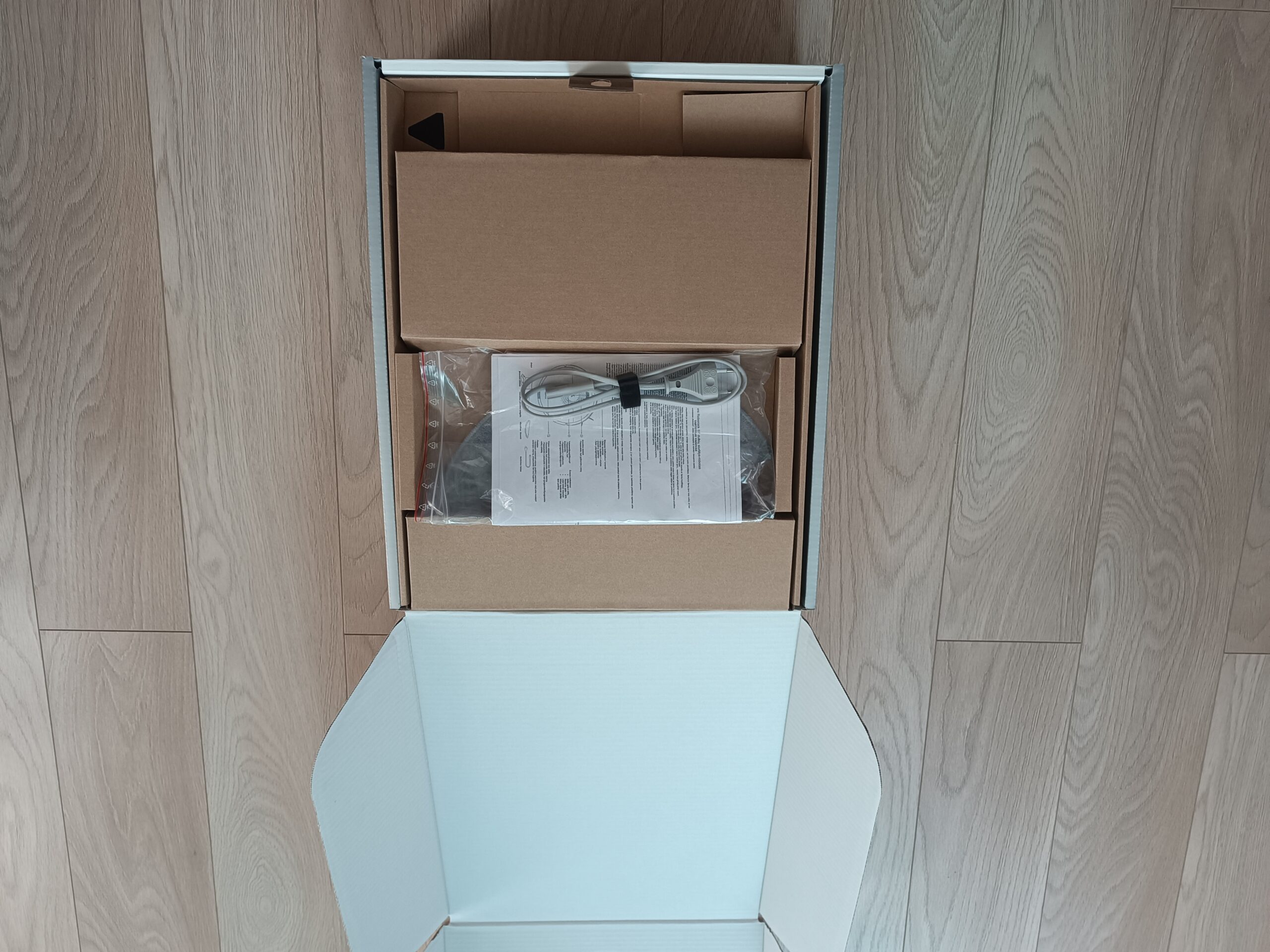 Dulkių siurblys – robotas Roborock S7