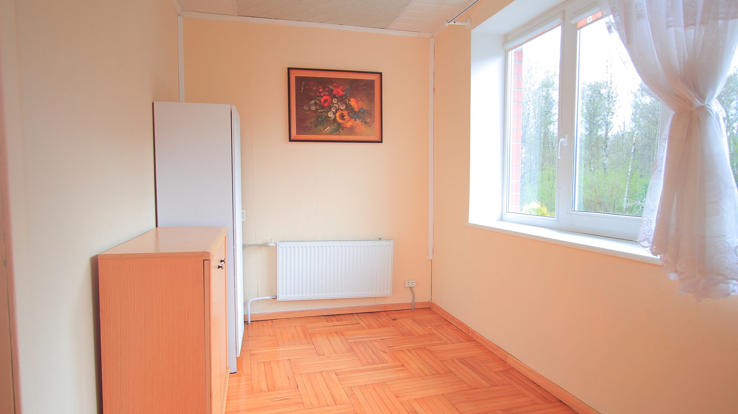 PARDUODAMAS erdvus gyvenamasis namas Naujosios Akmenės mieste