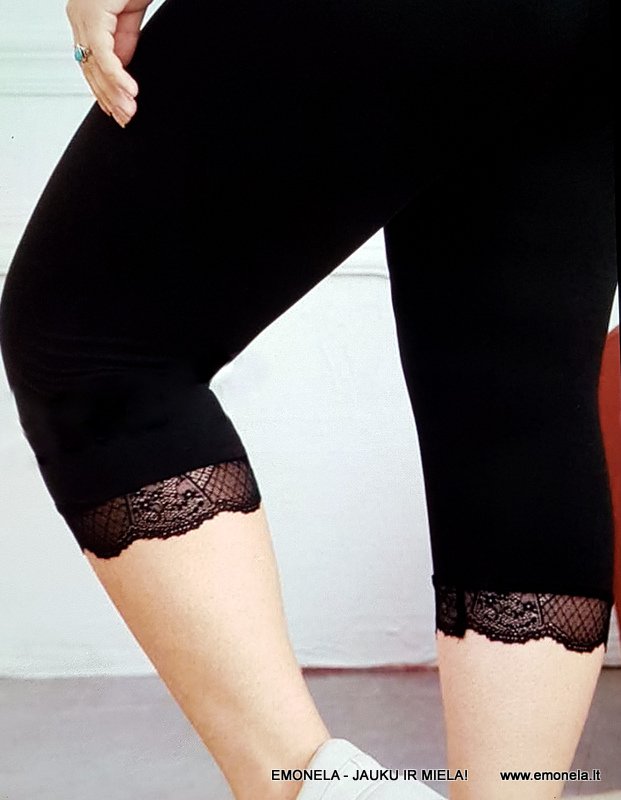 Kelnės su nėriniais, trumpos