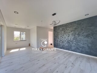 Picsart_24-05-17_12-14-40-716