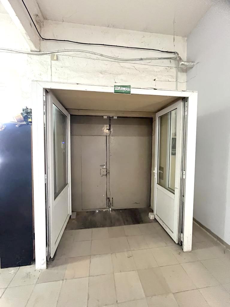 Parduodamos prekybinės – gamybinės – sandėliavimo patalpos su rampa Klaipėdoje