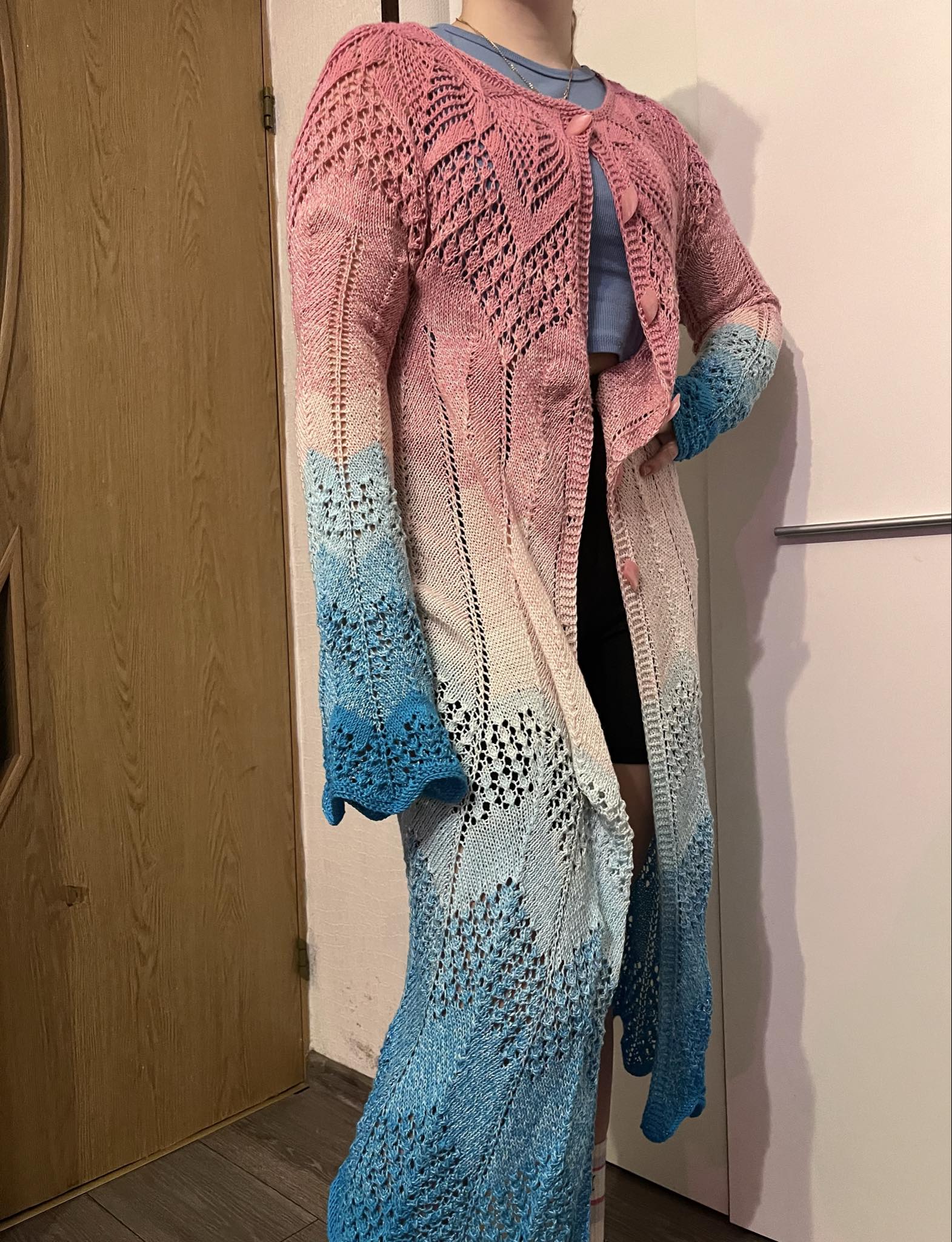 Rankų darbo megztas kardiganas