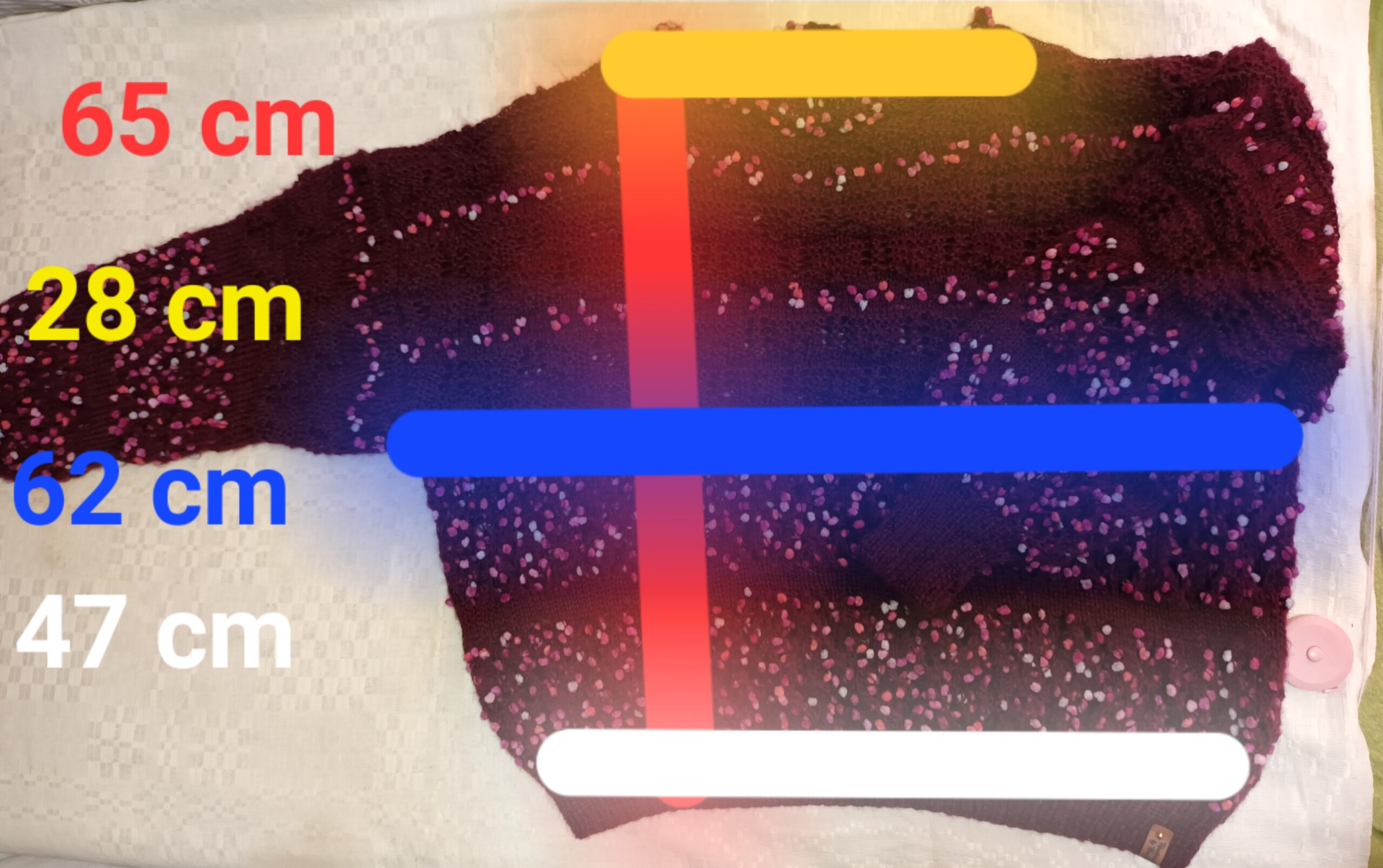 Rankų darbo megztukas