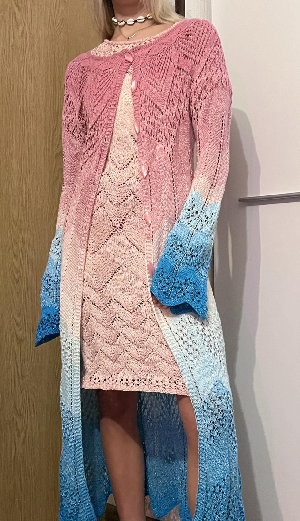 Rankų darbo megztas kardiganas