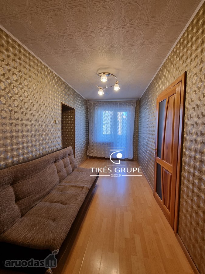 Klaipėdoje, parduodamas 2 kambarių 65 kv,m., butas su didžiuoju holu. Butas 6 aukšte iš 10 aukštų.