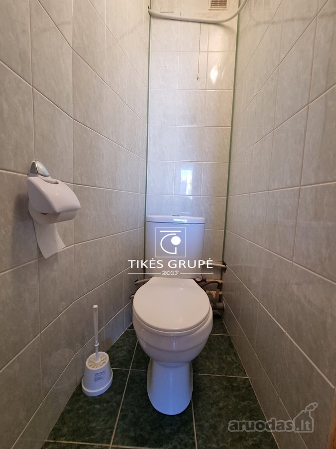 Klaipėdoje, parduodamas 2 kambarių 65 kv,m., butas su didžiuoju holu. Butas 6 aukšte iš 10 aukštų.