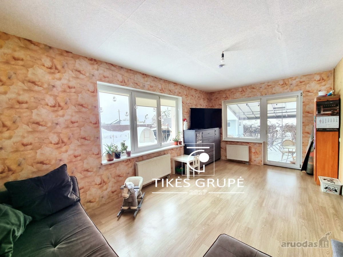 Parduodamas mūrinis namas su žeme, Dercekliuose.