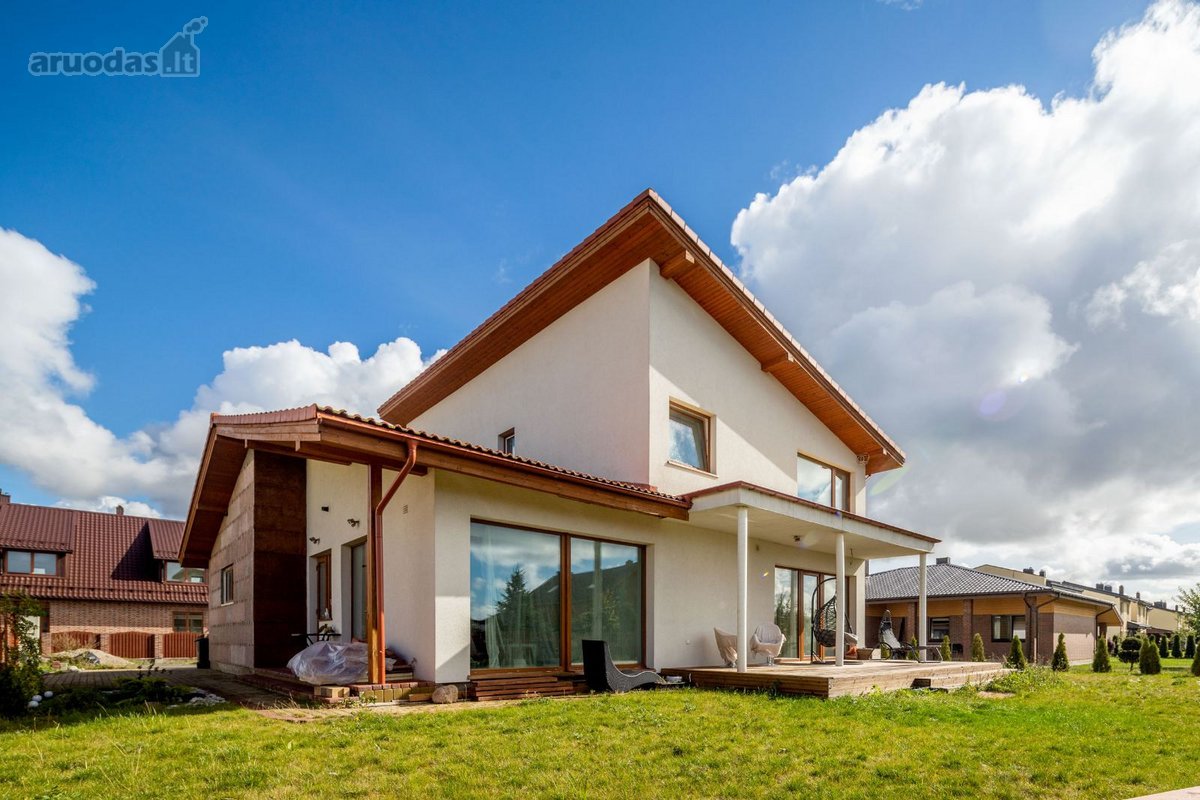 Parduodamas mūrinis namas su garažų, Klaipėdos raj., Klipšių k.,