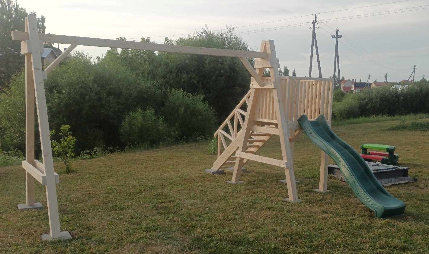Vaikų žaidimų aikštelės, supynės, laipynės