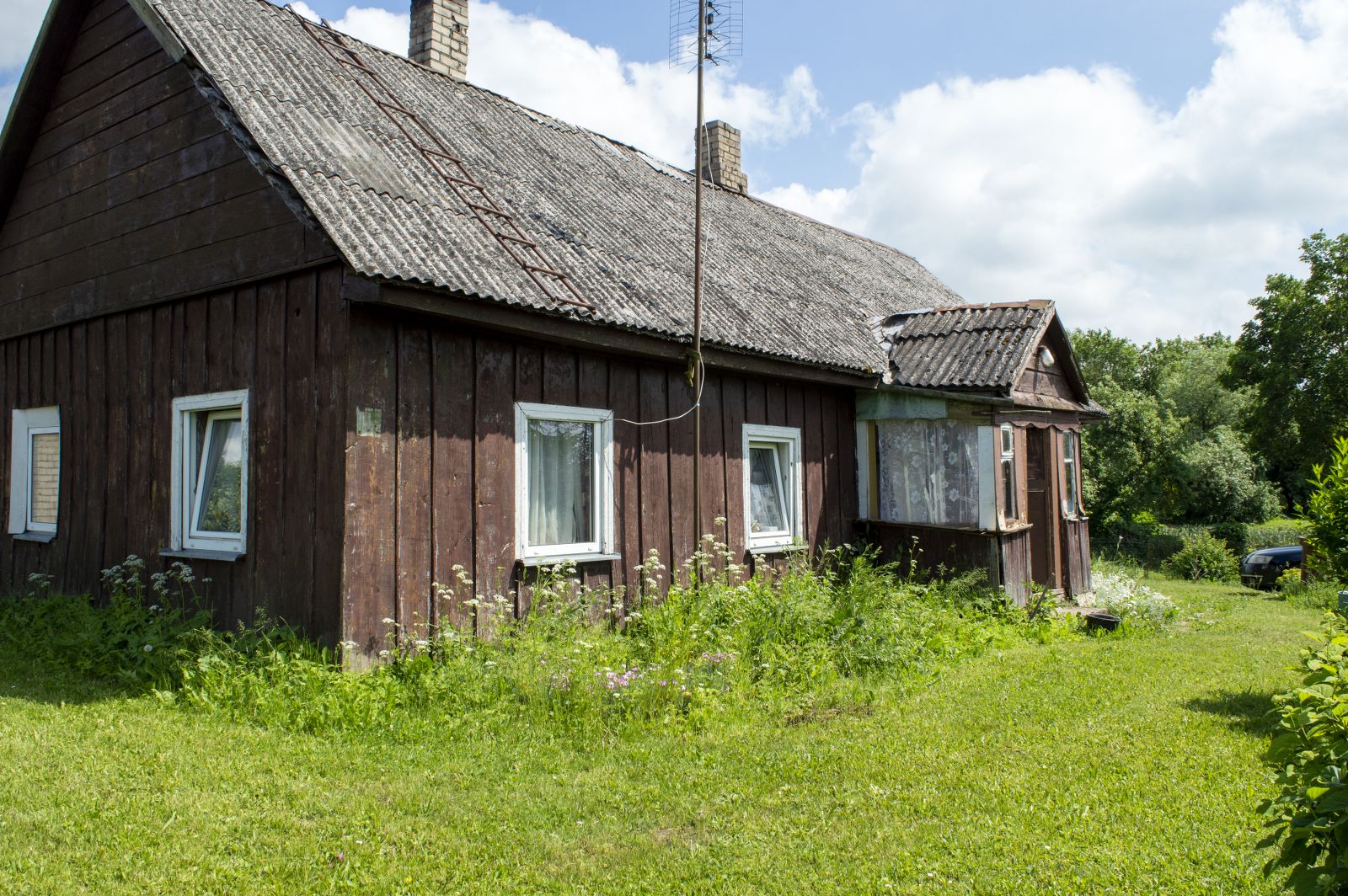 Rastinis namas šalia kelio Kėdainiai