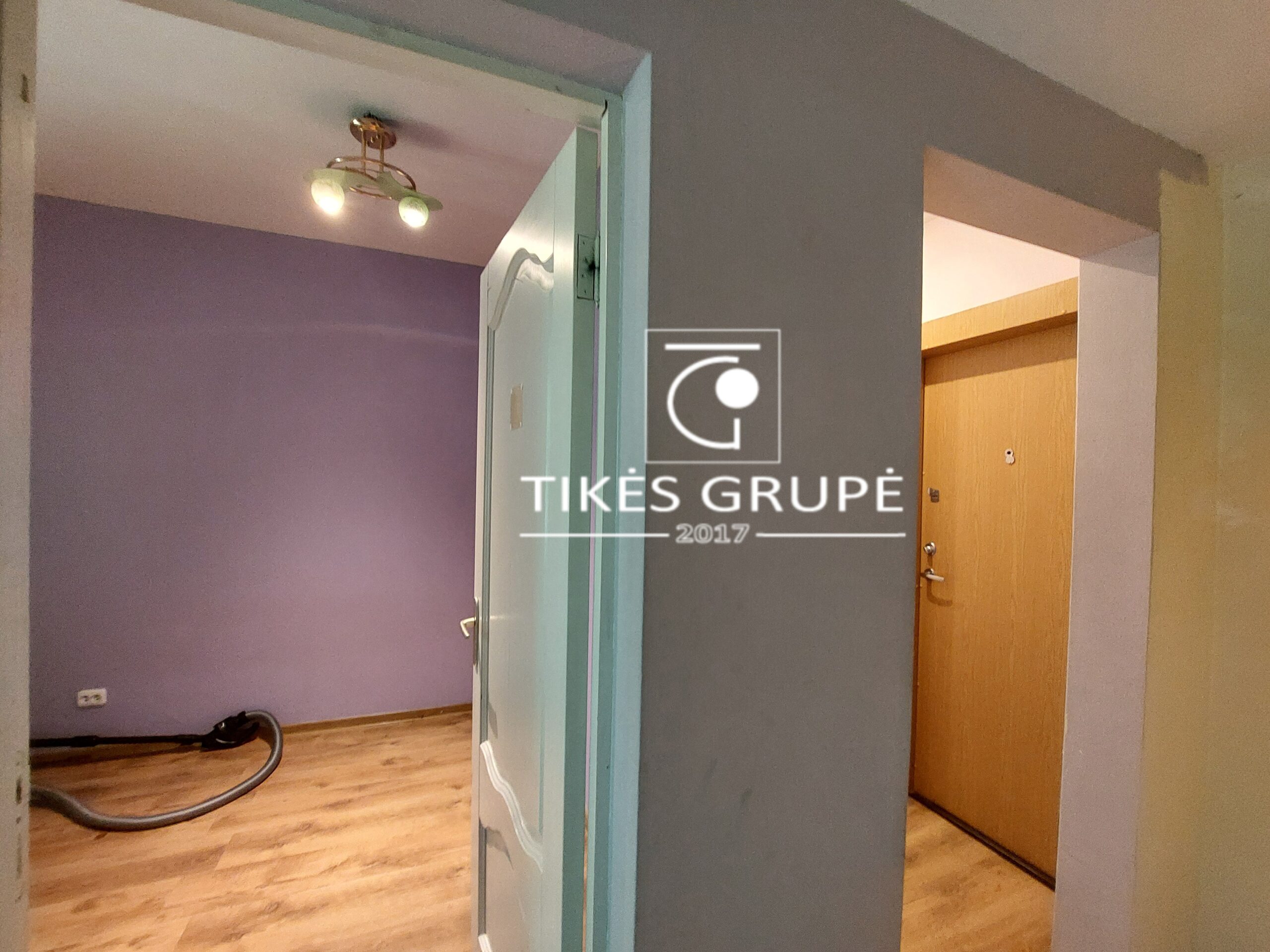 Parduodamas 1 kambario butas su holu, Klaipėdoje.