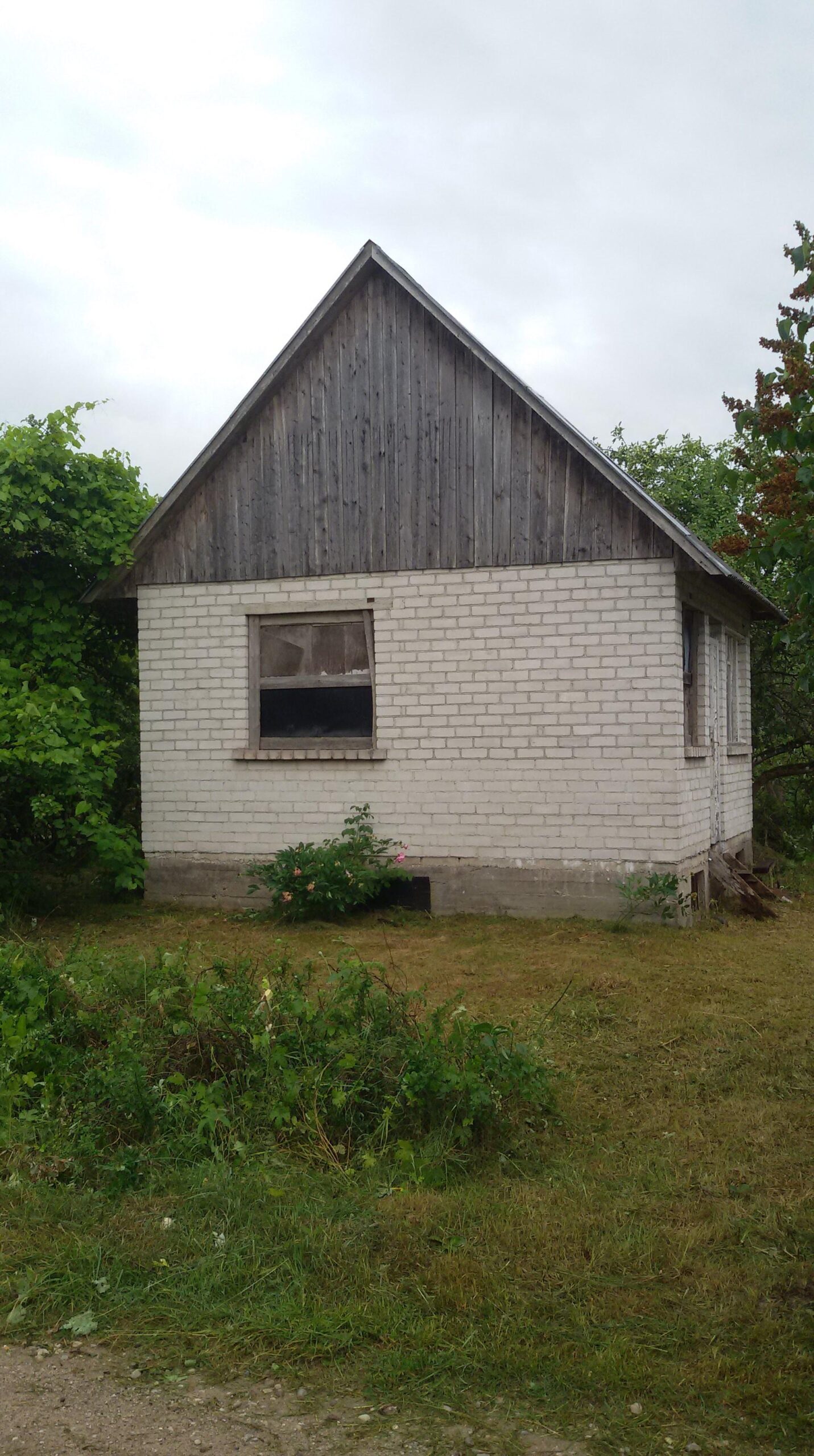 Parduodama sodyba šalia Nemuno