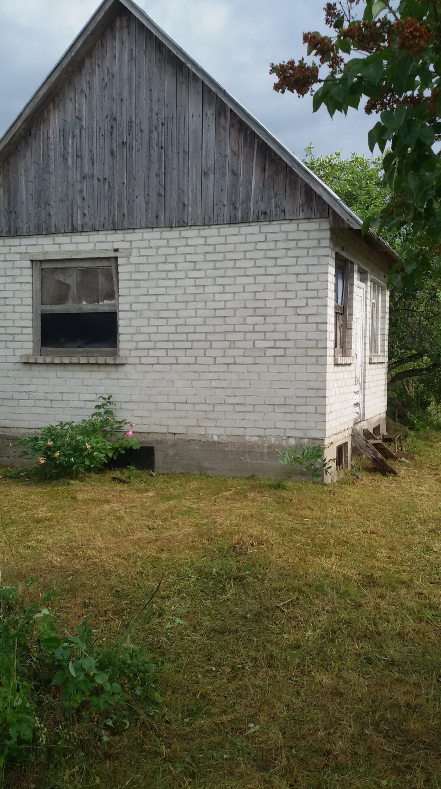 Parduodama sodyba šalia Nemuno