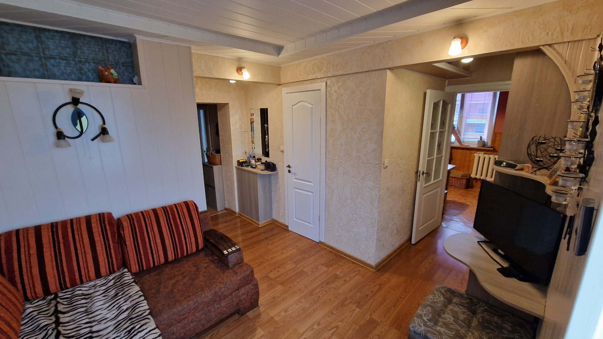 Parduodamas  2 kambarių butas, įrengtas ir sutvarkytas, Staniūnų g. 81, Panevėžyje