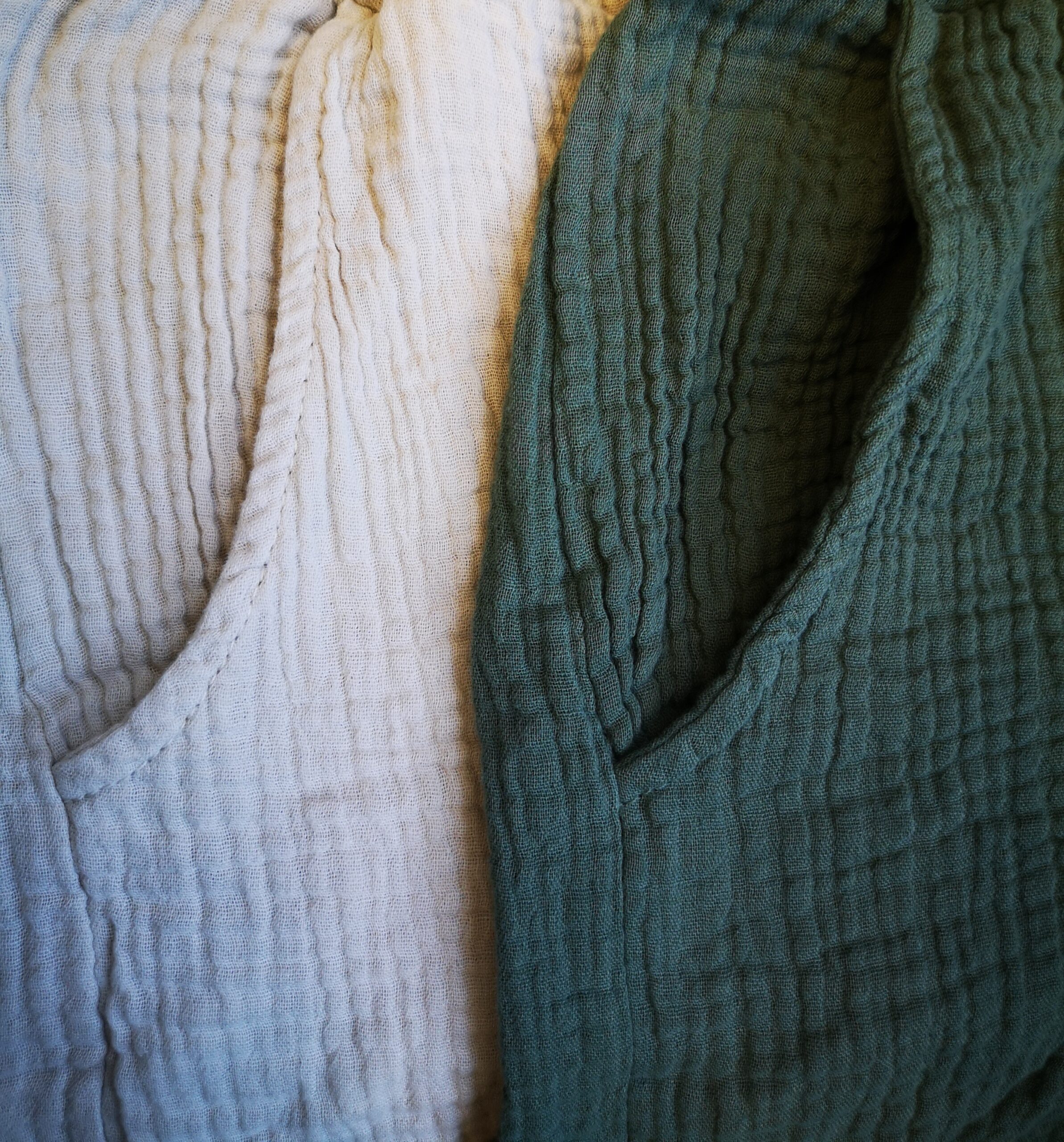 Muslino audinio kostiumėlis su šortais