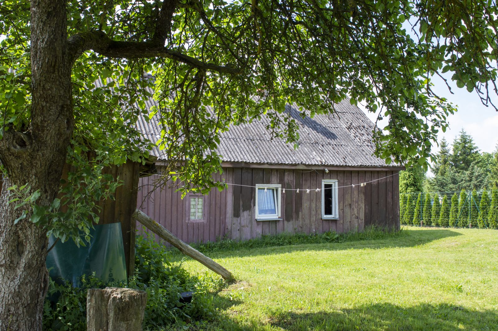 Rastinis namas šalia kelio Kėdainiai