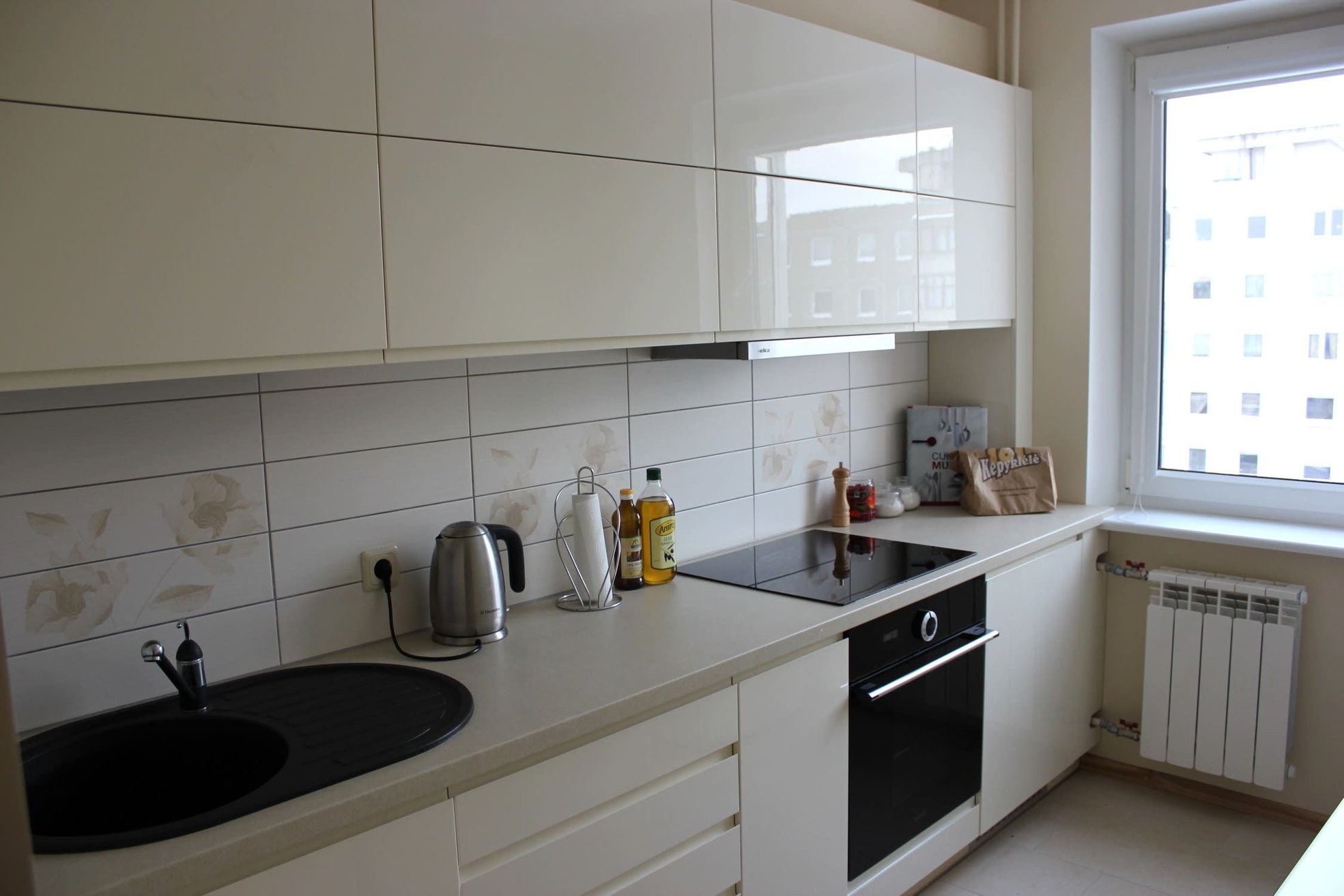 Baldai gamintojo kainomis. Virtuvės, biuro, miegamojo, jaunuolio, svetainės, prieškambario baldai, spintos, drabužinės, lentynos…