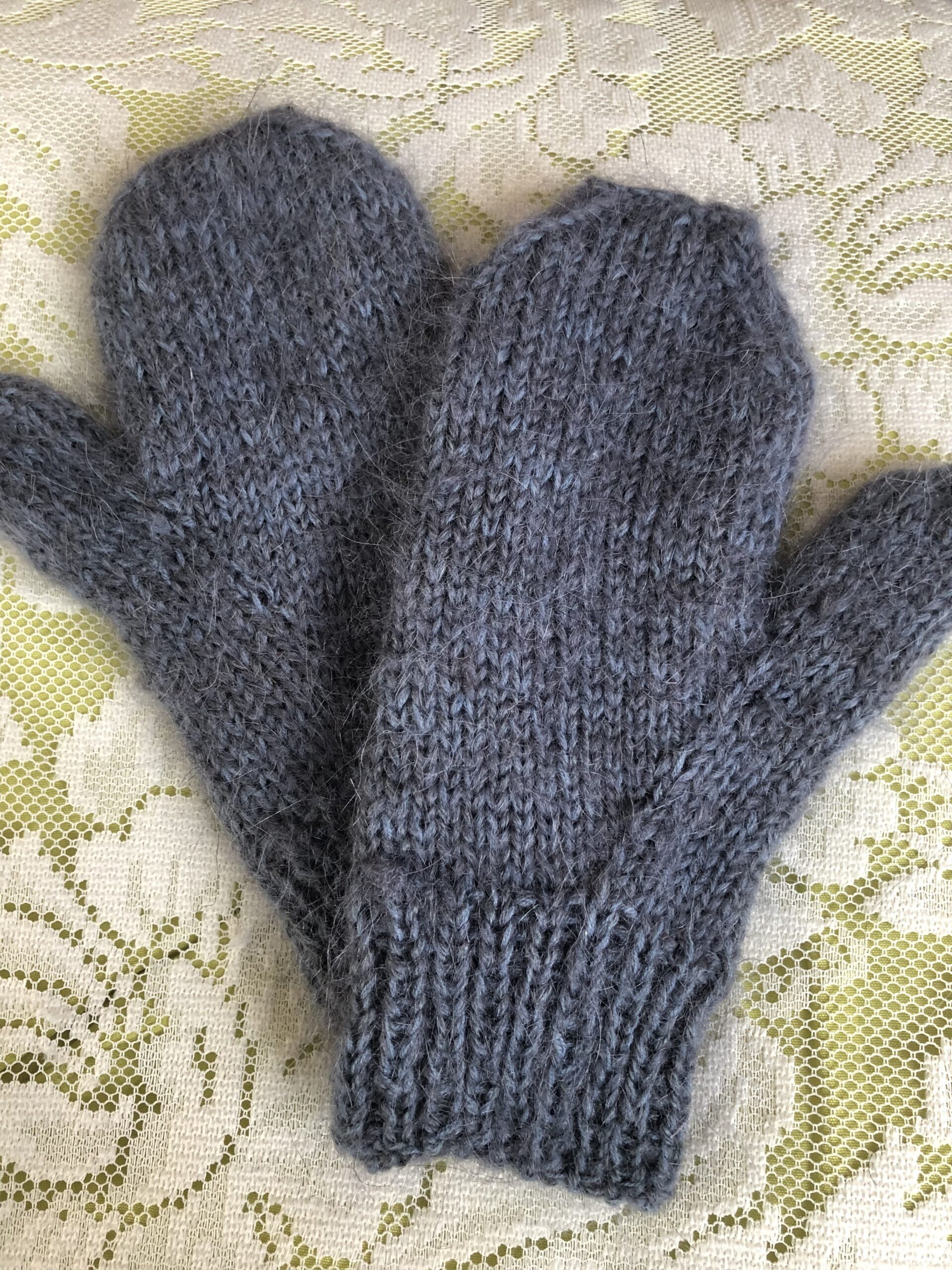 Rankų darbo mocherinės kumštinės pirštinės