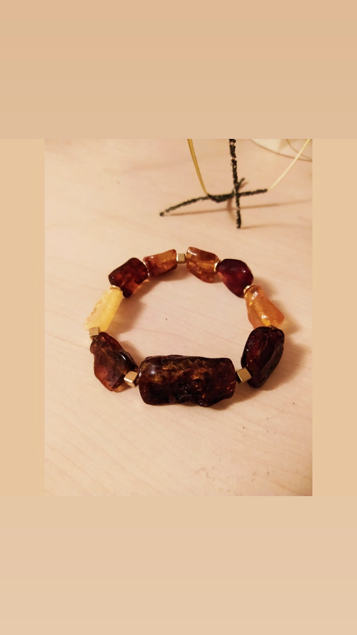 Perveriu nutrukusius vėrinius, perdarau