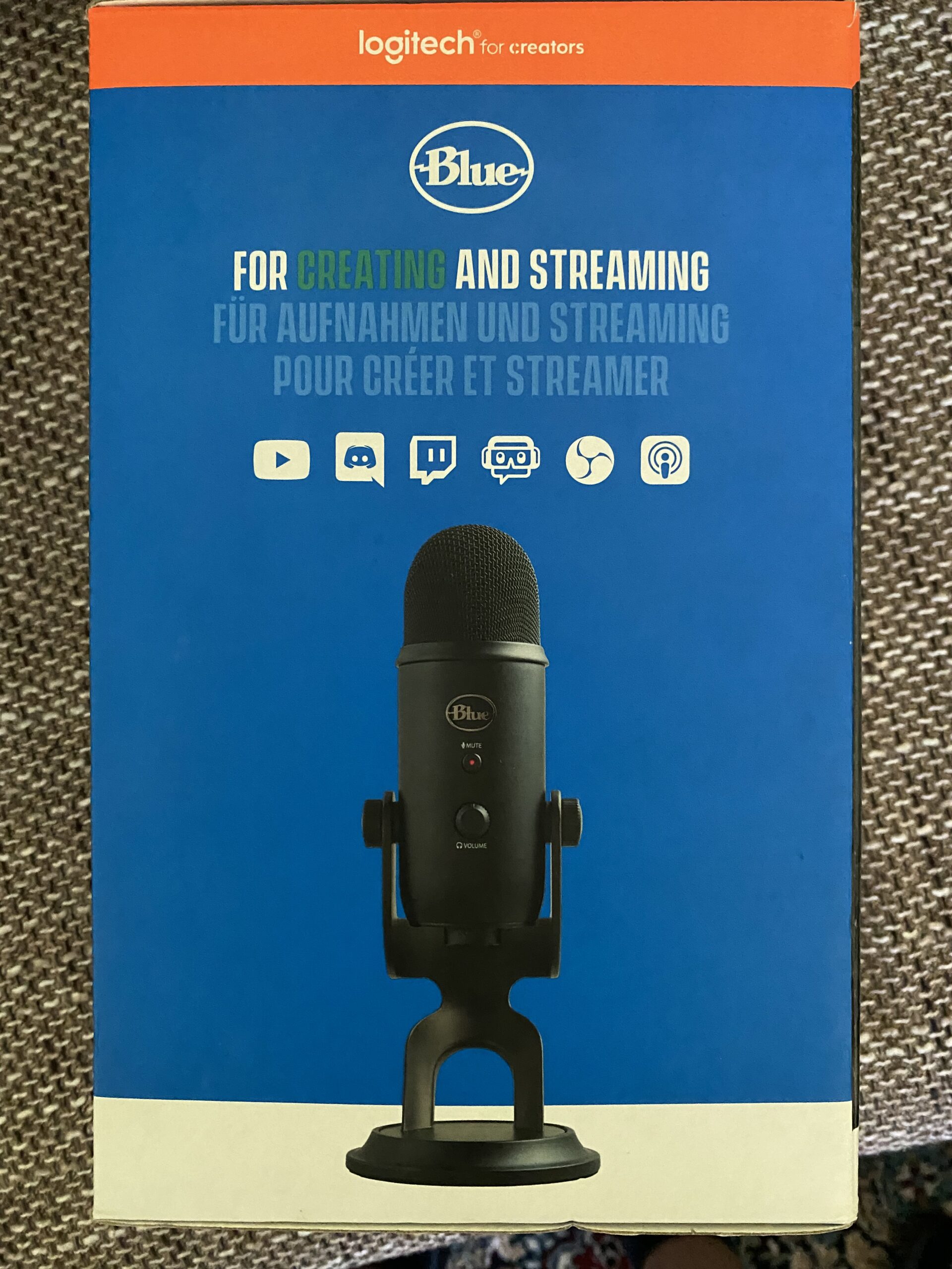 Blue Yeti Microphone (blackout)