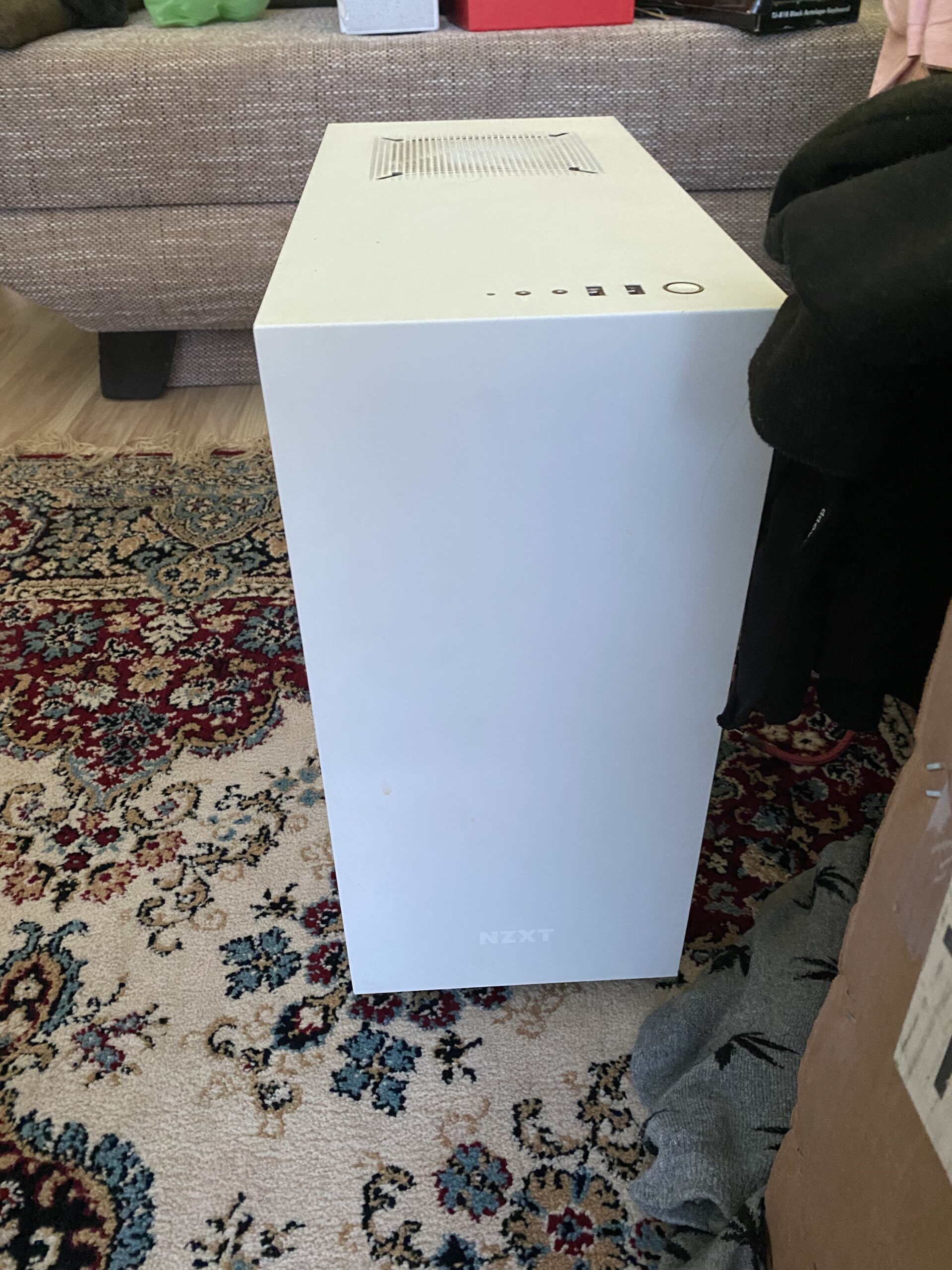 Žaidimų ir darbo kompiuteris