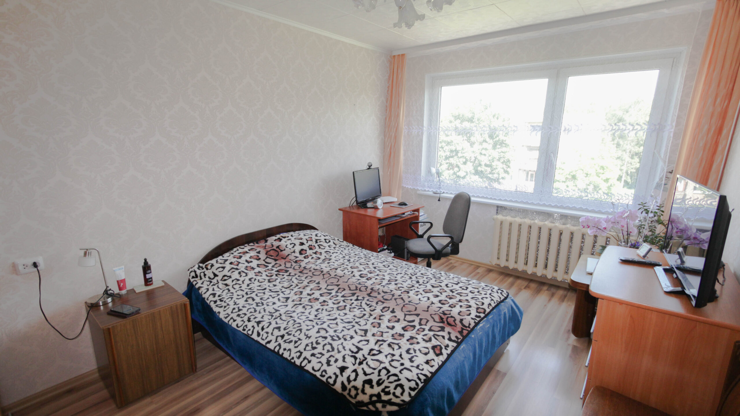 Parduodamas tvarkingas 2 kambarių butas (Naujoji Akmenė)