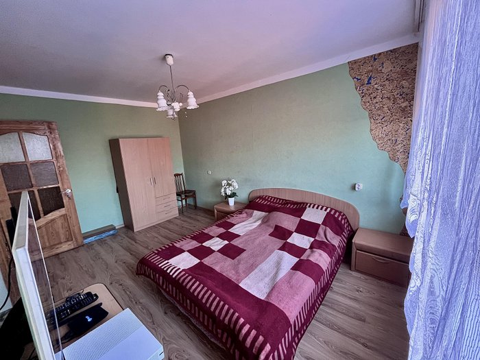 Parduodamas 2 kambarių butas RADVILIŠKYJE