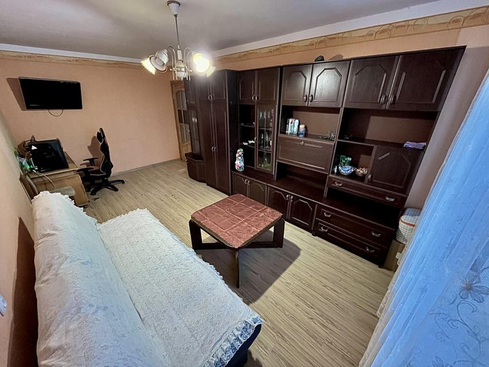 Parduodamas 2 kambarių butas RADVILIŠKYJE