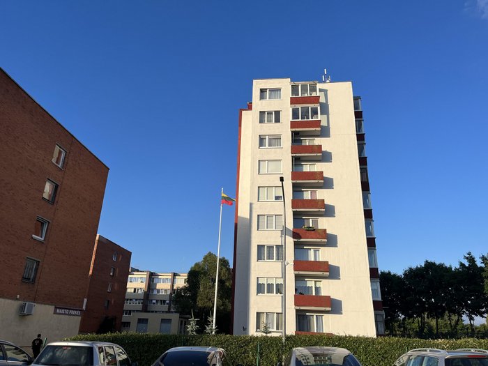 Parduodamas 2 kambarių butas RADVILIŠKYJE