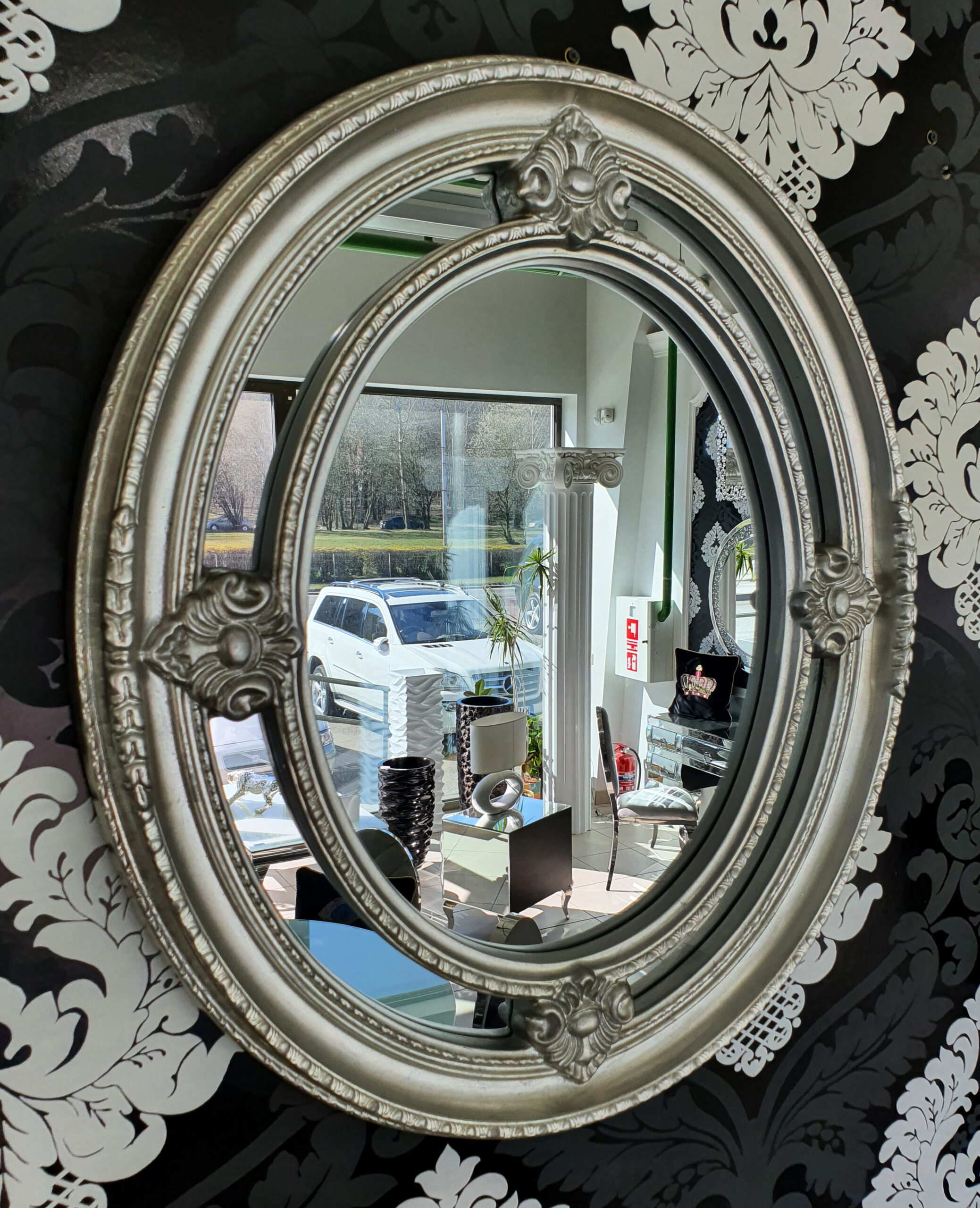 Klasikiniai ir modernūs veidrodžiai