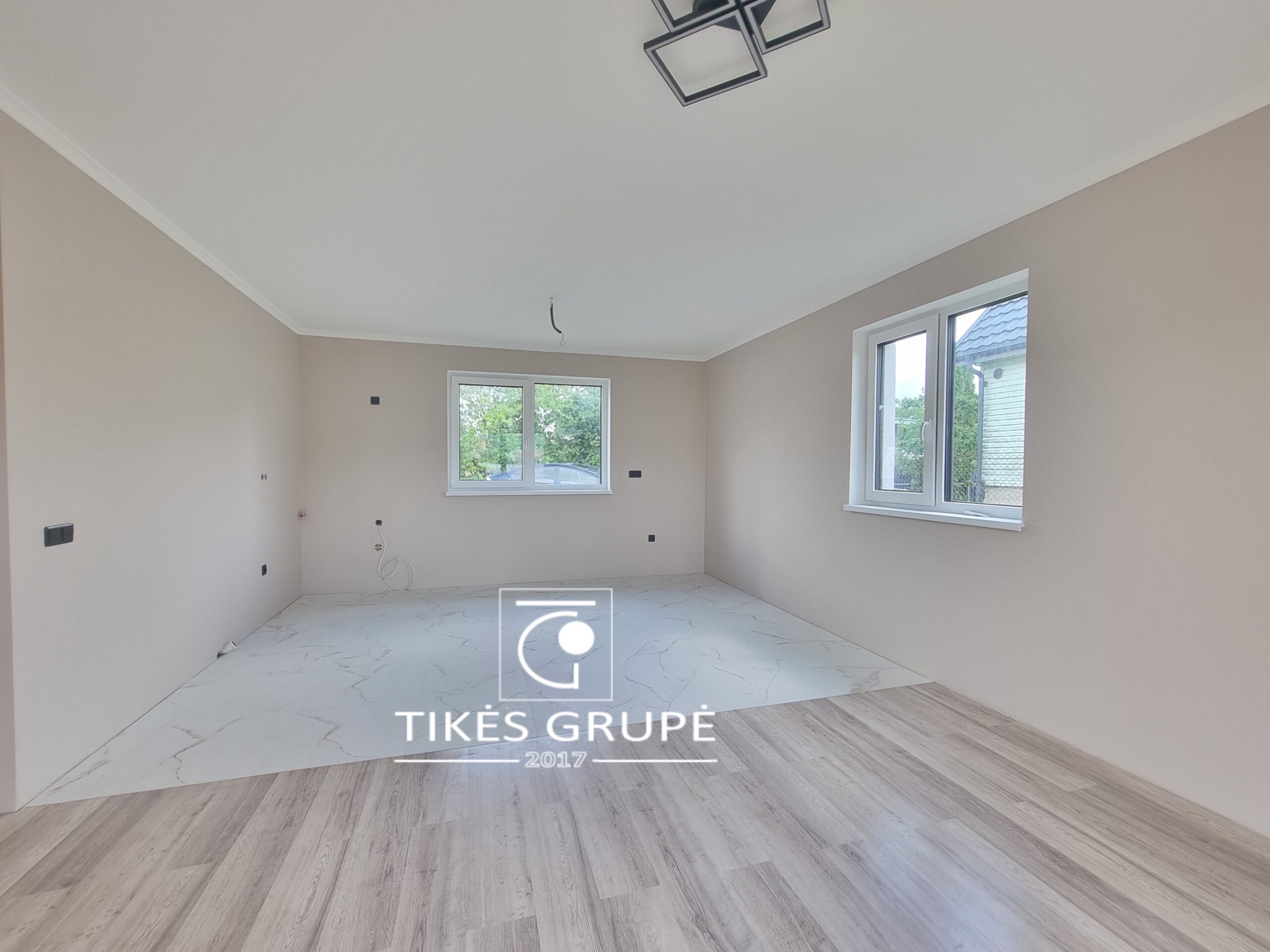 Parduodamas naujos statybos pilnai įrengtas 1 aukšto 80 m² mūrinis sodo namas su 6 a. žemės sklypu.