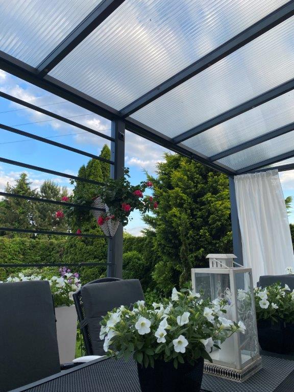 Polikarbonatinė danga stogams – stogeliams – pavėsinėms – terasoms ATVEŽU VISUR Į KIEMĄ