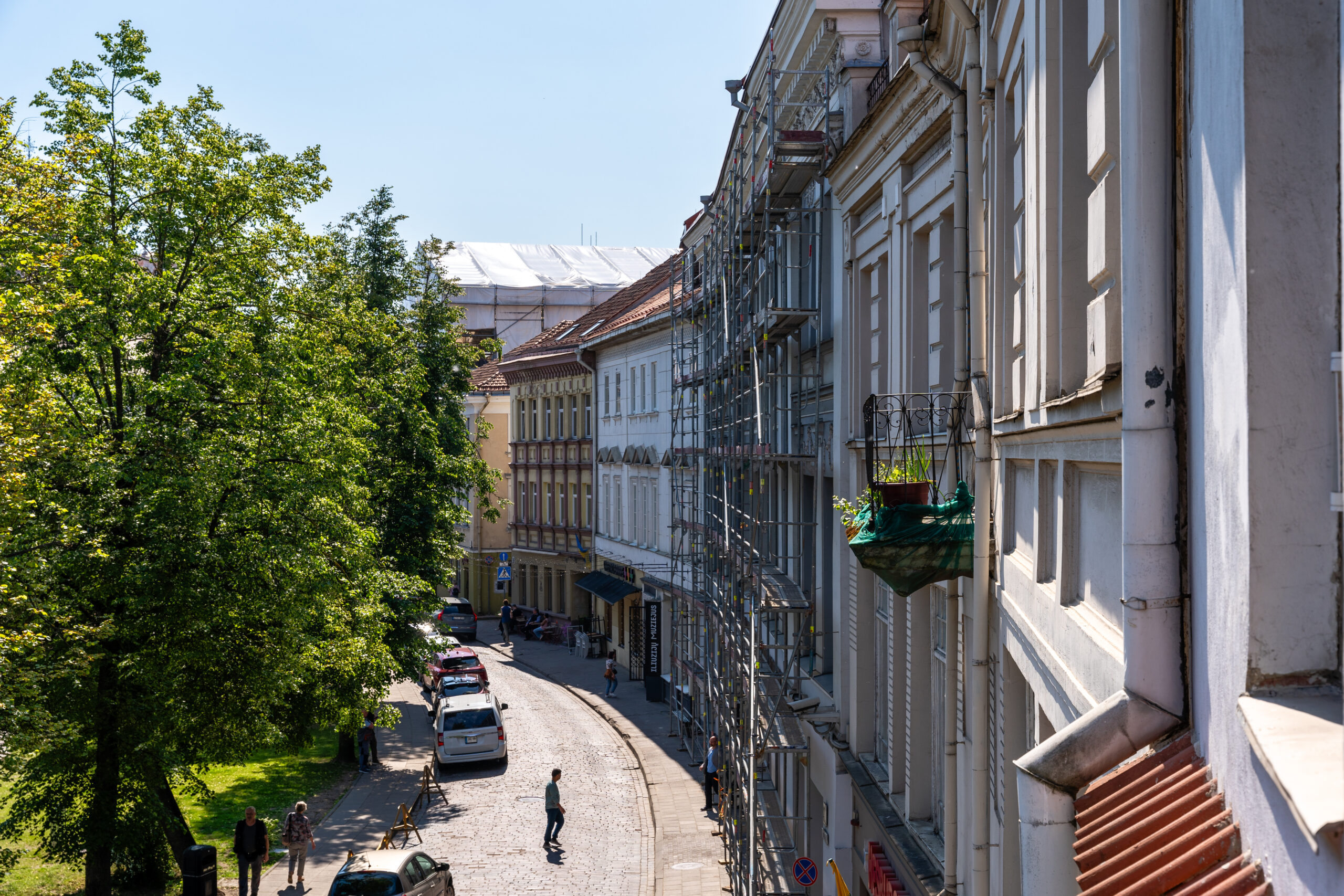 Parduodamas erdvus 3 kambarių butas Vilniaus senamiestyje