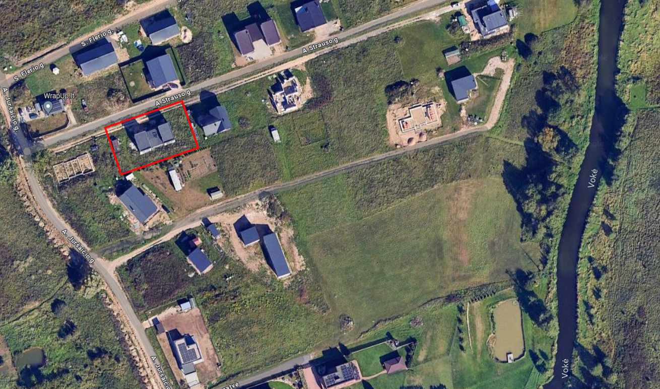 Parduodu neįrengtą dvibutį gyvenamą namą.