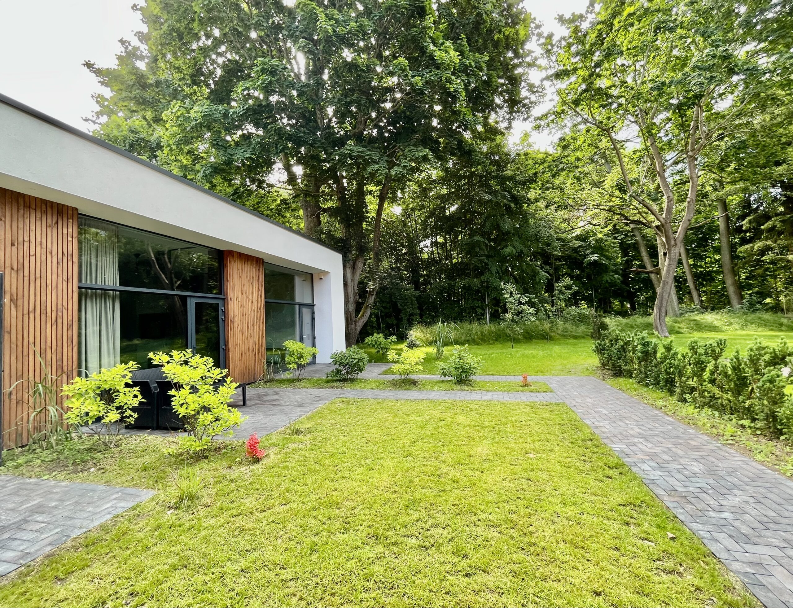 Butas su terasa pajūryje