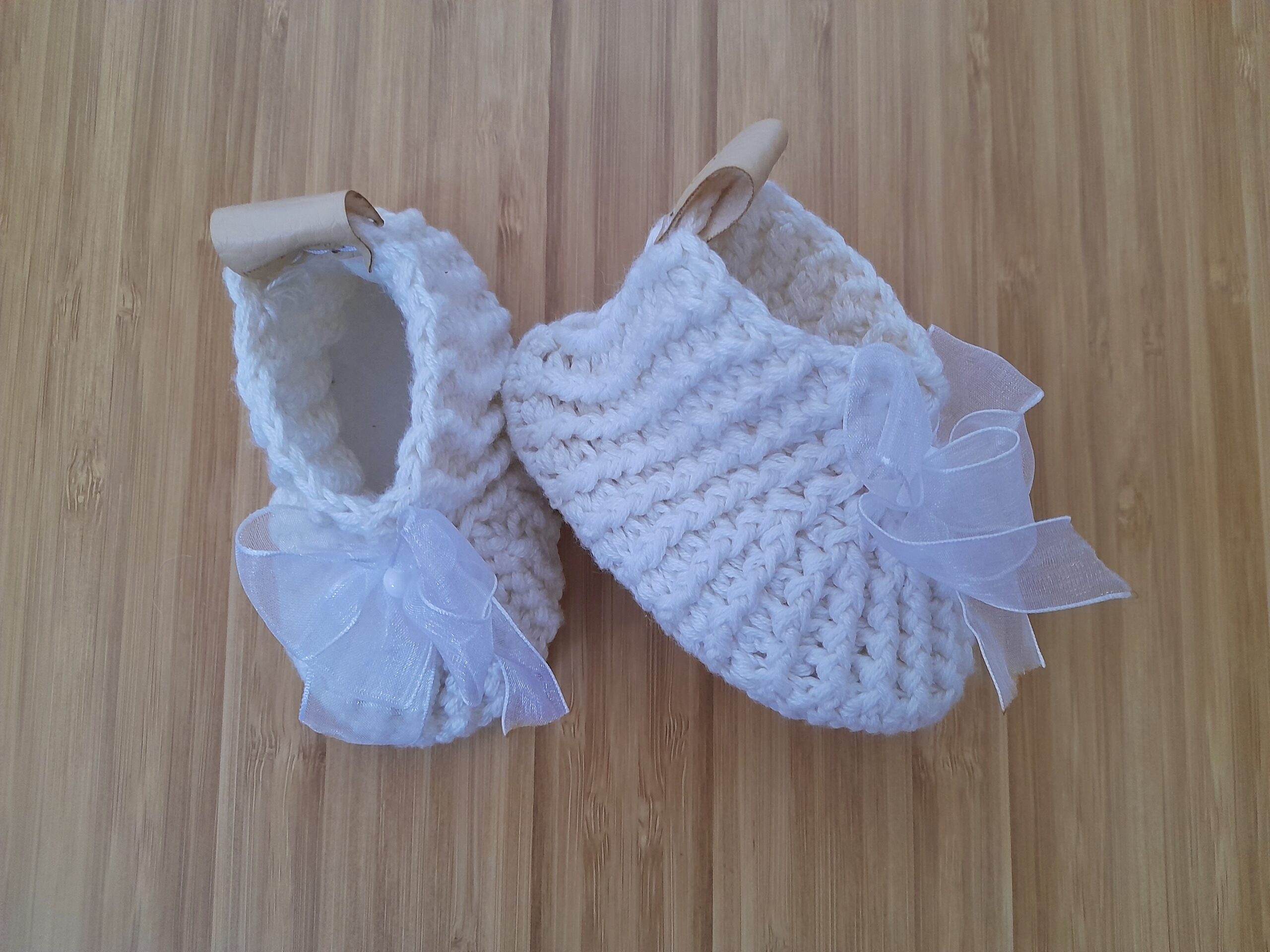 Rankų derbo megztas iš medvilnės kūdikio komplektukas