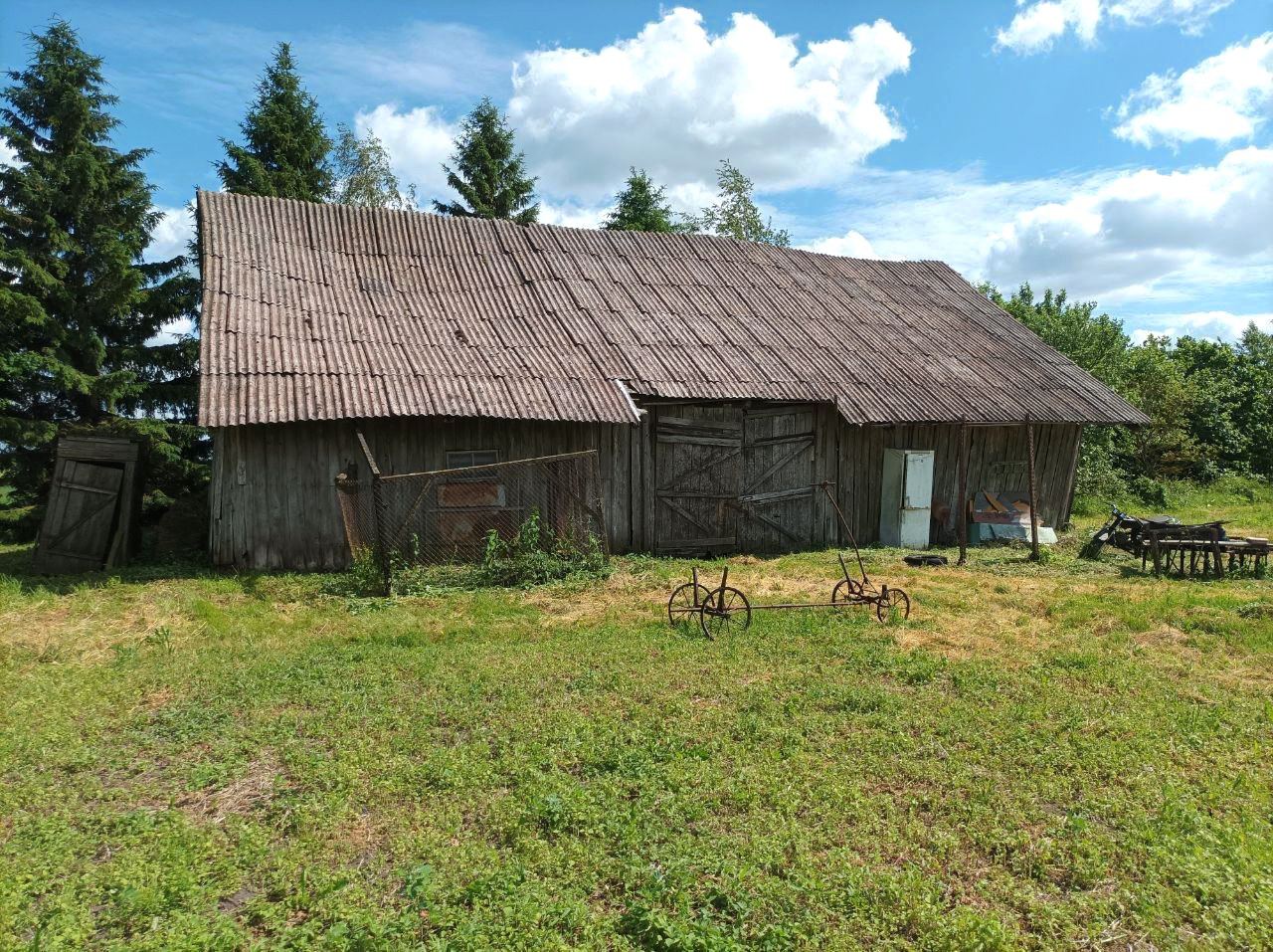 Parduodama sodyba su 70a sklypu, 10km iki Šiaulių.