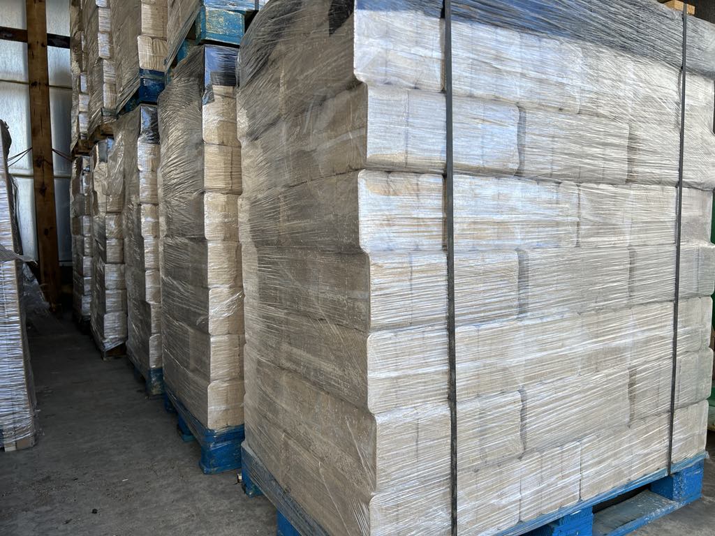 Parduodami aukštos kokybės medienos pjuvenų briketai!