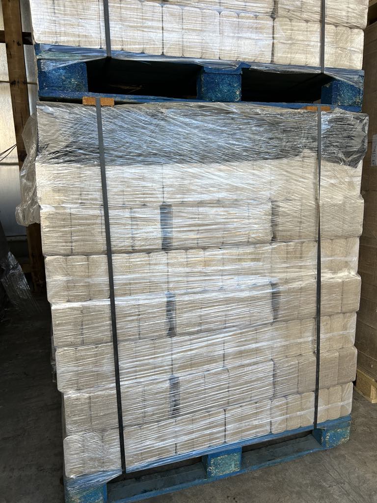 Parduodami aukštos kokybės medienos pjuvenų briketai!