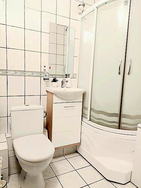 Parduodamas perplanuotas 3 kambarių butas